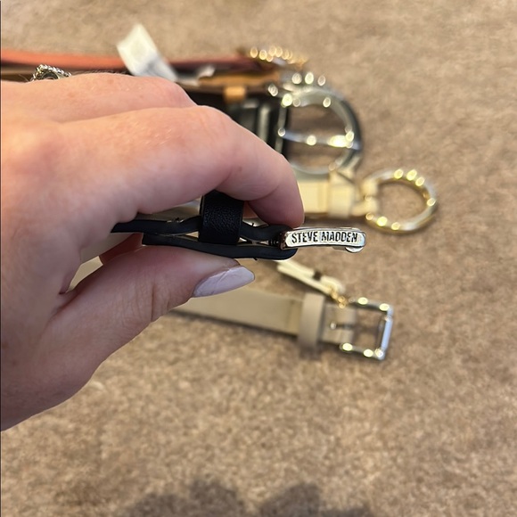 Assorted size large Belts Collection - Picture 8 of 9